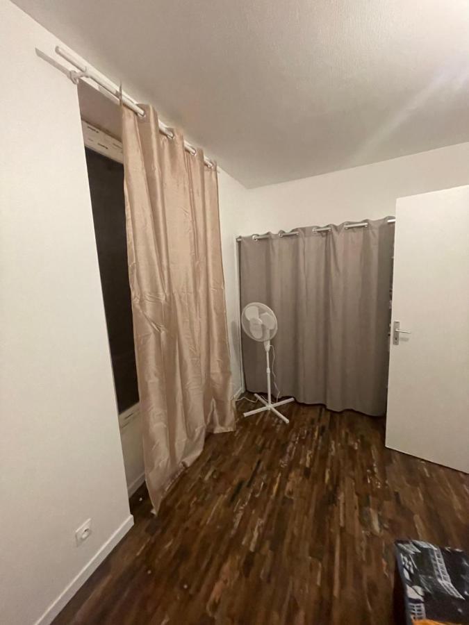 Logement Lagny Sur Marne Disneyland Paris Lägenhet Exteriör bild